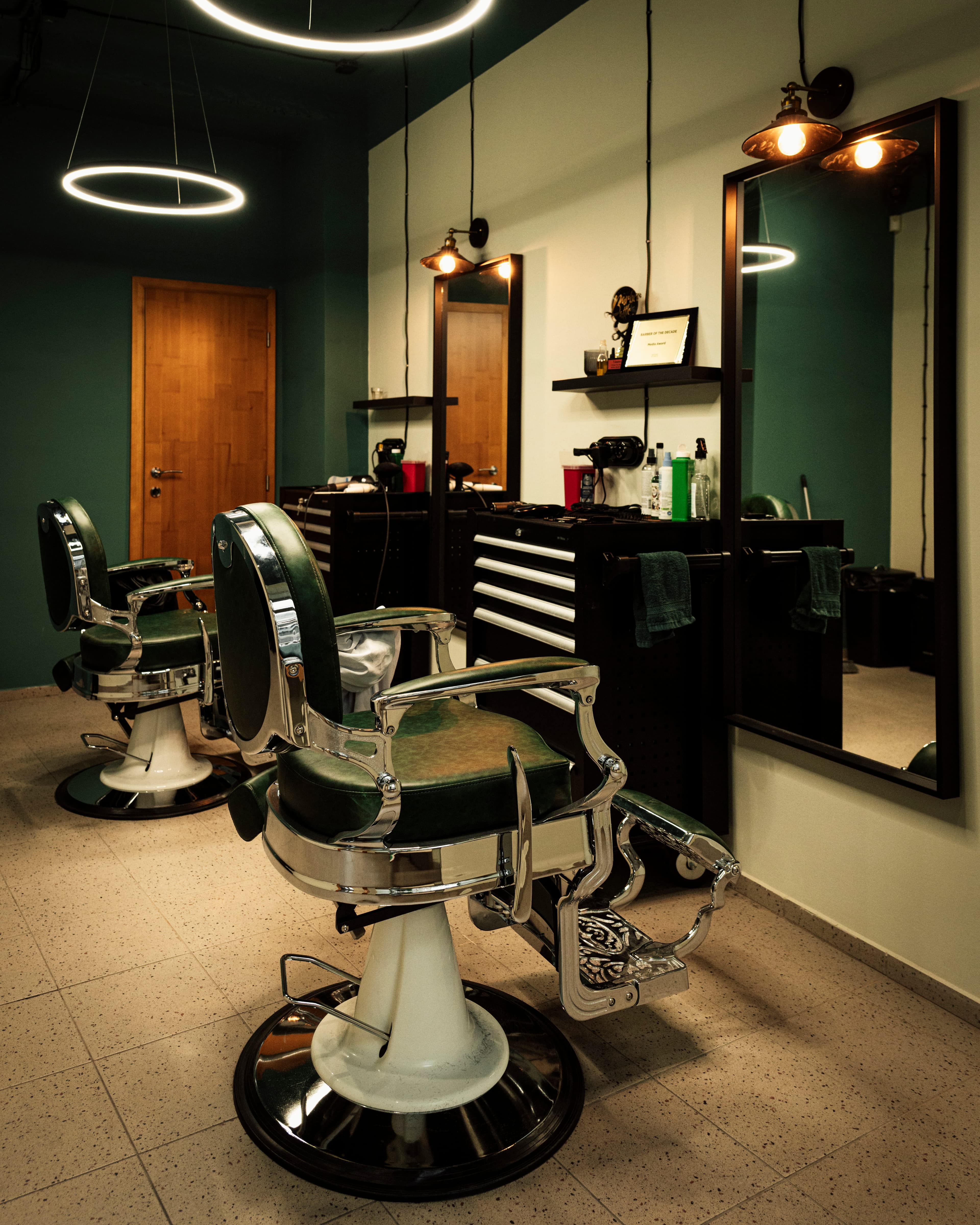 Shelbyland Barbershop - Professional barber work 22