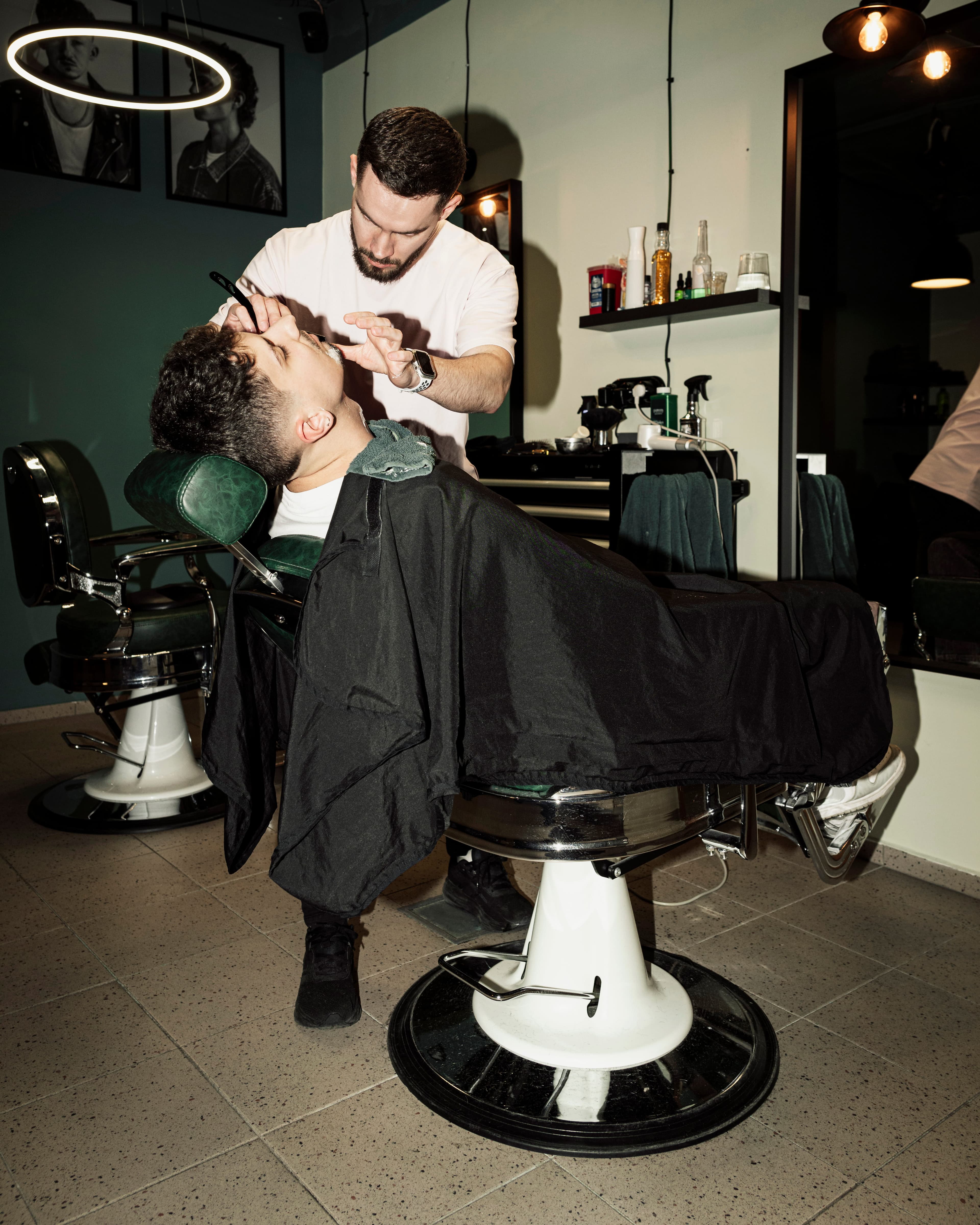 Shelbyland Barbershop - Professional barber work 8